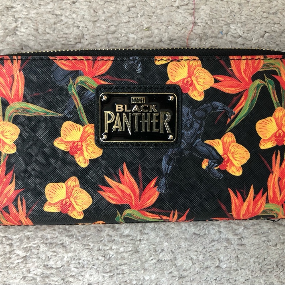 Loungefly Black Panther Floral Wallet Marvel Universe Orange Black